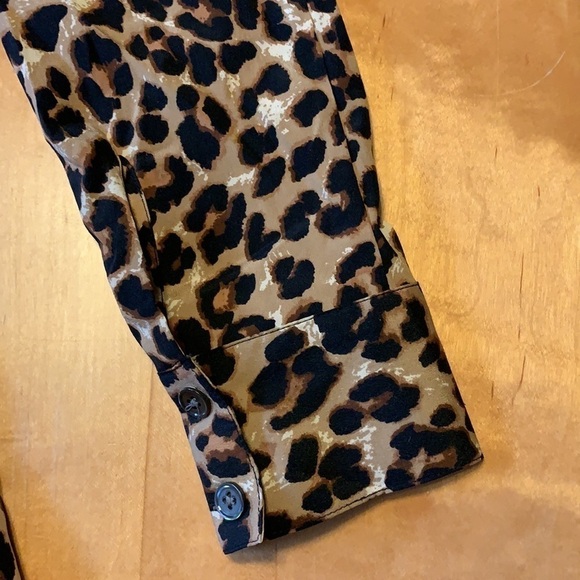Veronica Beard Leopard Print Silk Blouse 2 - Picture 9 of 10